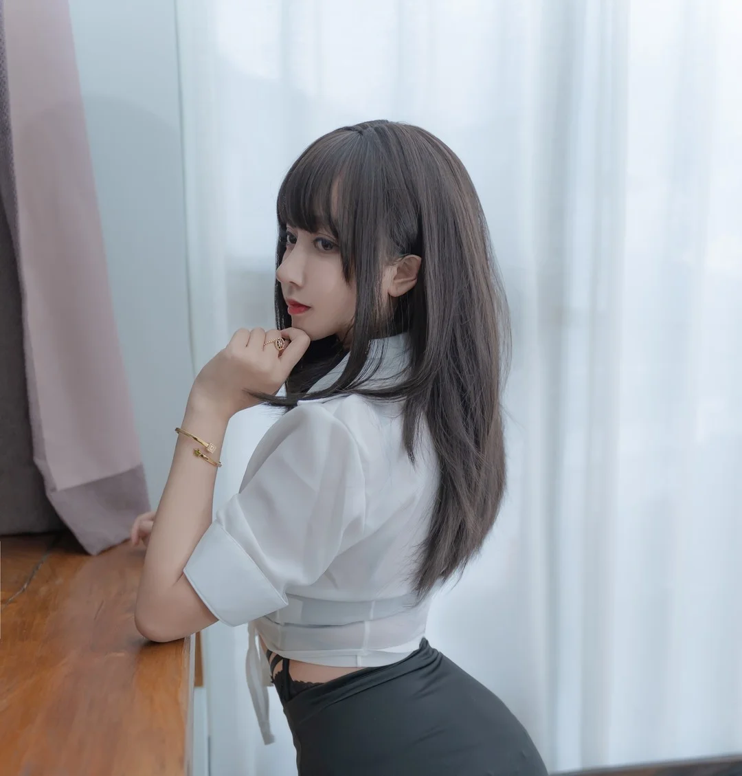 过期米线线喵写真图片(4)